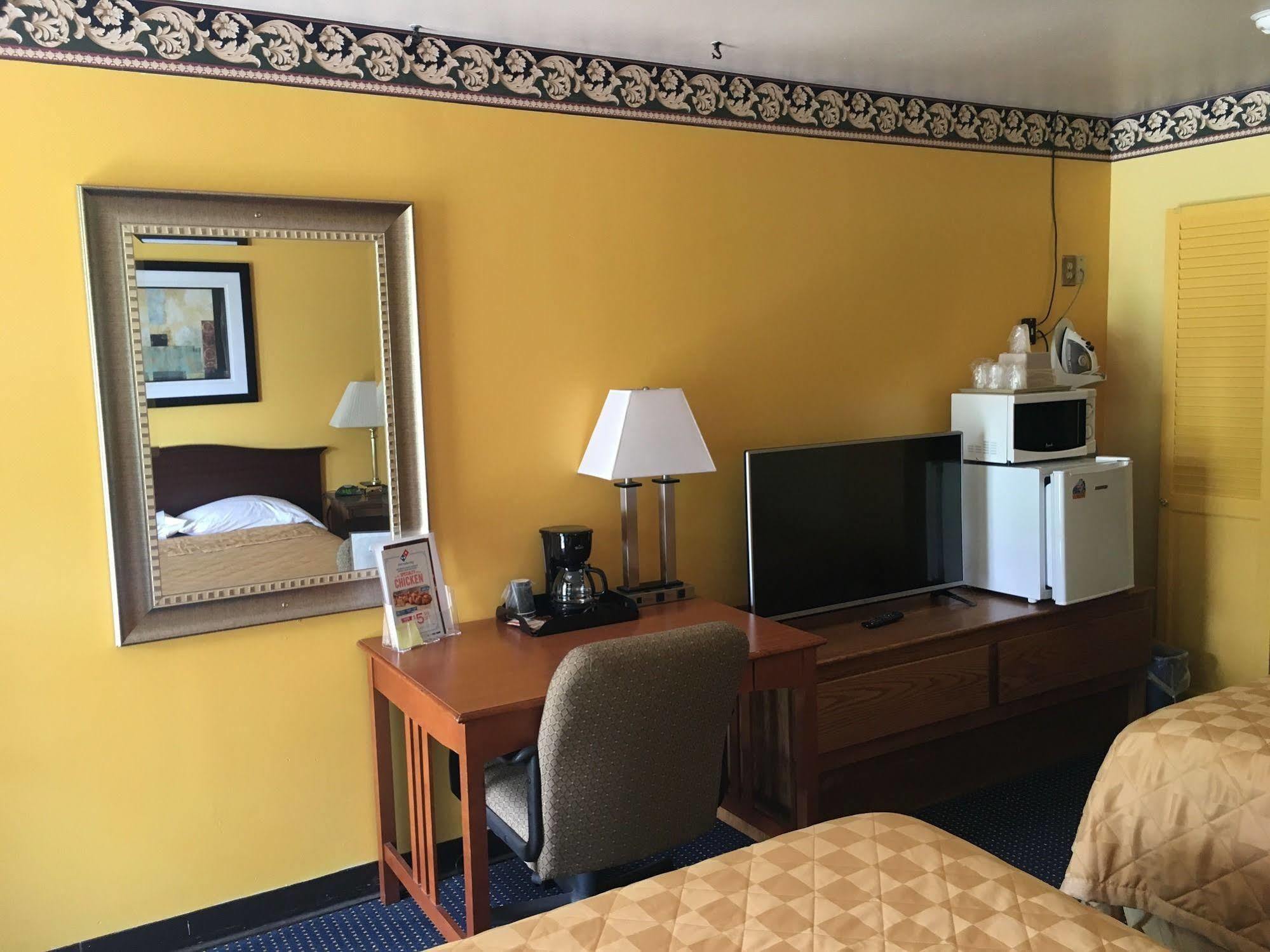 Norwalk Inn Екстериор снимка