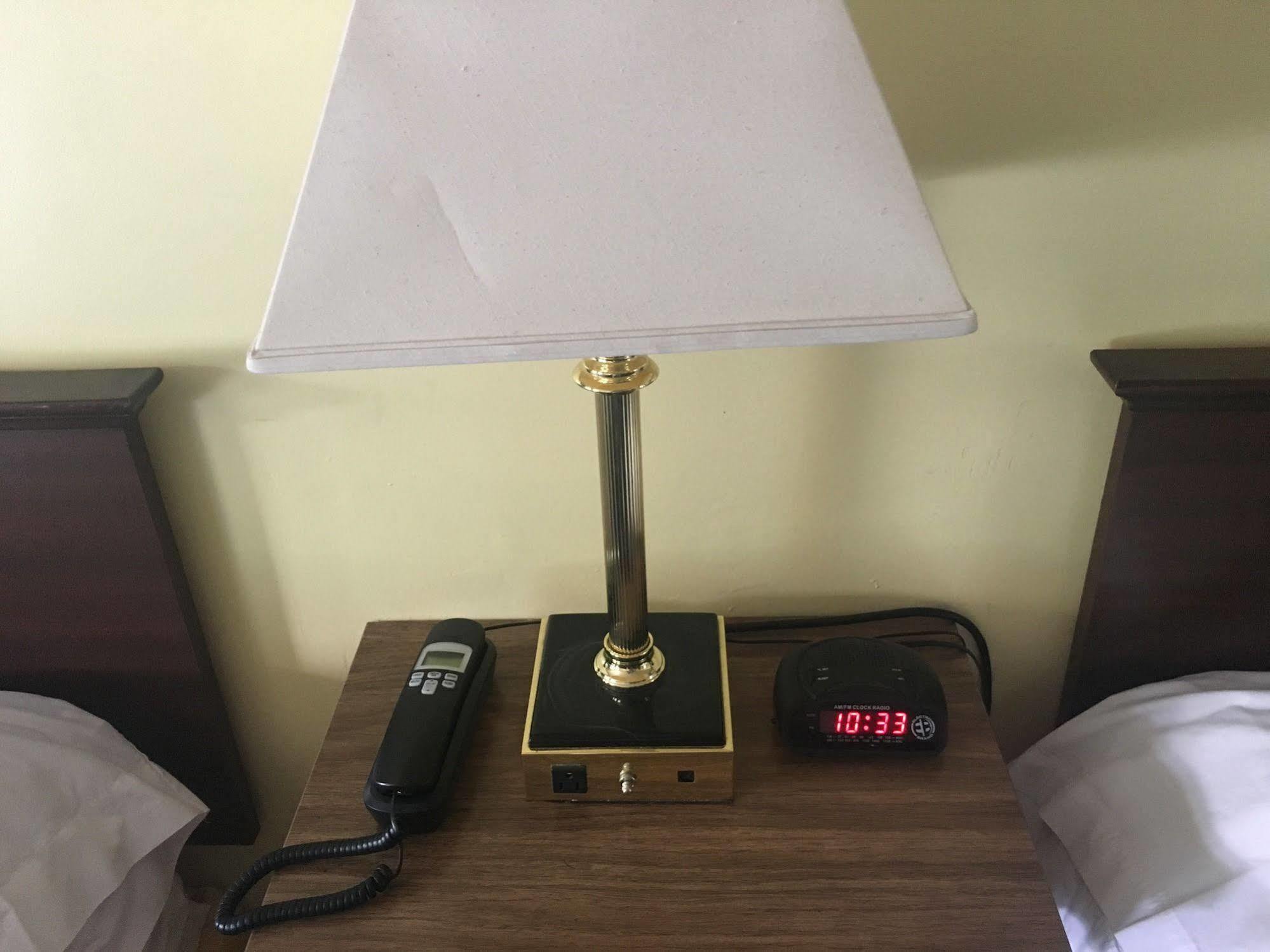 Norwalk Inn Екстериор снимка