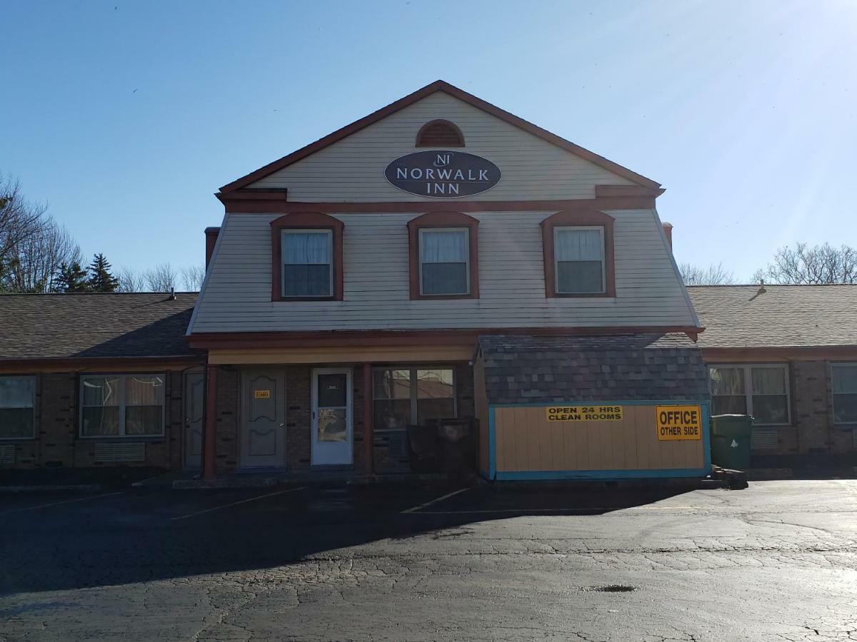 Norwalk Inn Екстериор снимка