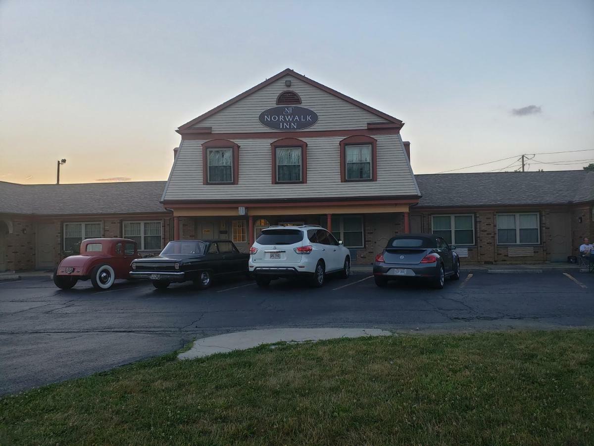 Norwalk Inn Екстериор снимка
